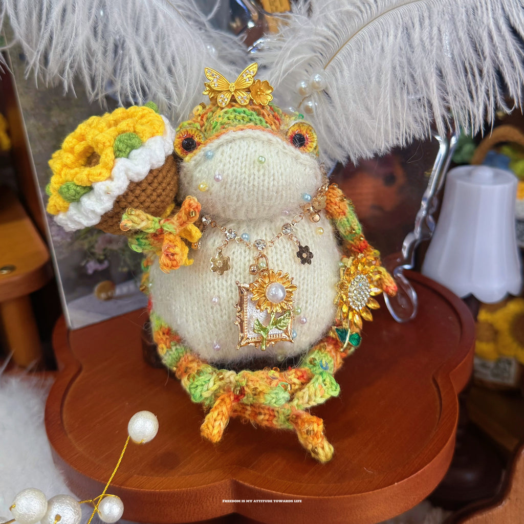 Sunflower Toad – Hand-Crocheted Garden Fairy Figurine with Butterfly Crown, Pearl Necklace, Yellow Sunflower &amp; Charm Pendants | The Third Space