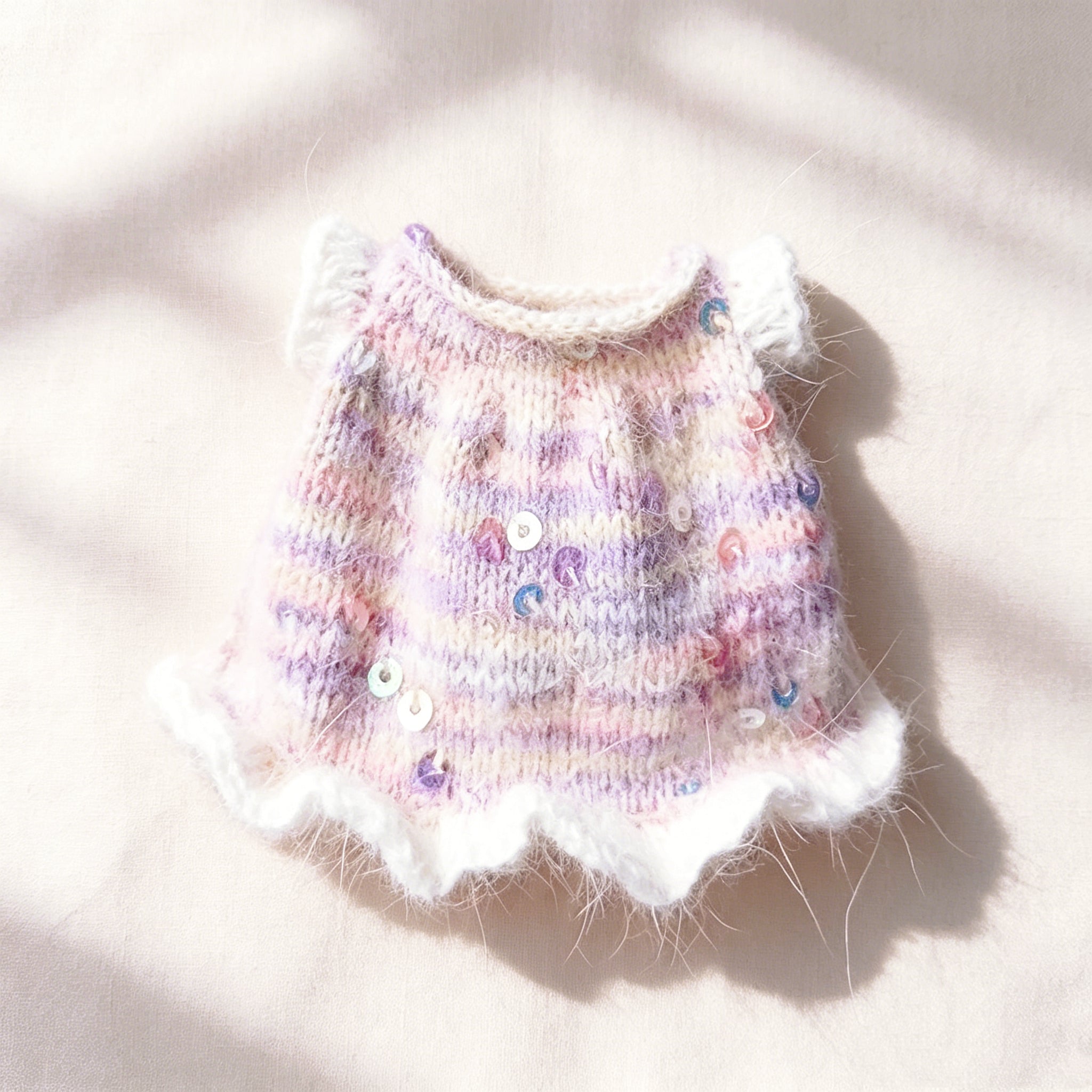 Dress-Up Frog – Hand-Knitted Customizable Figurine with Removable Skirt, Interchangeable Eye Colors &amp; Crochet-Knit Dual Technique | The Third Space