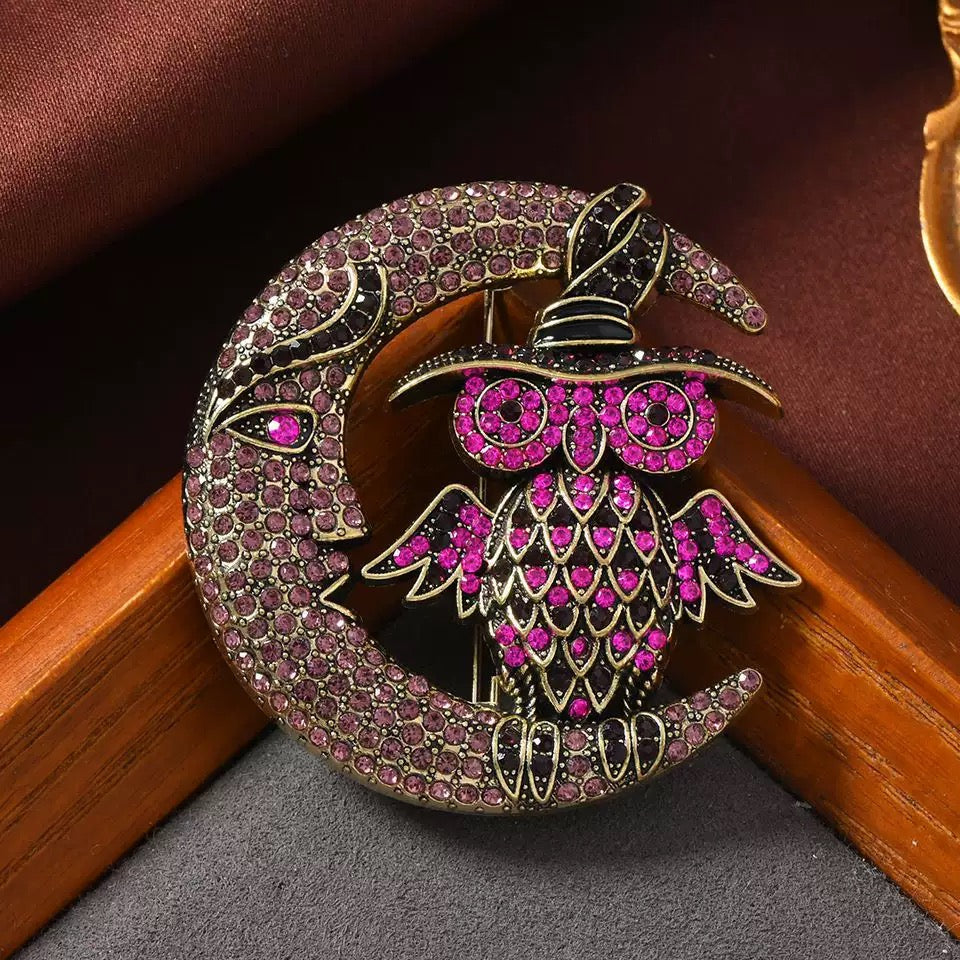 The Toad Who Inherited a Jewel Box – Choose Your Crowned Knitted Treasure