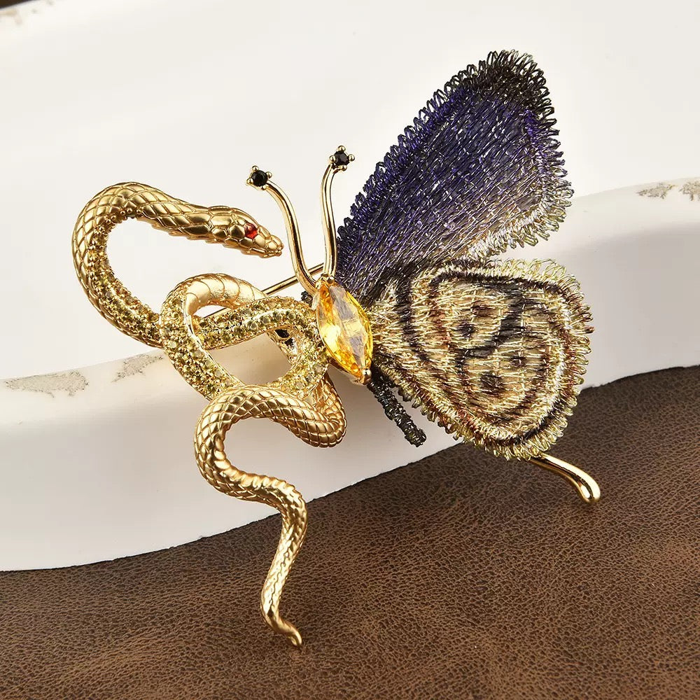 Cosmic Bee Saturn Toad – Handknit Cream &amp; Gold Figurine with Crystal-Winged Bee, Planetary Pendant &amp; Sequin Stardust