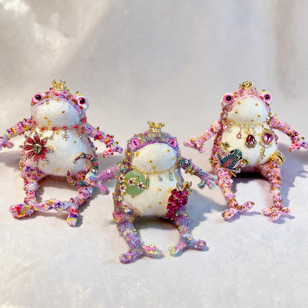 The Toad Who Inherited a Jewel Box – Choose Your Crowned Knitted Treasure